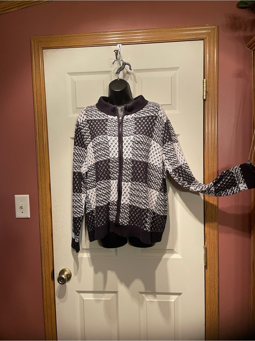 Chunky Zip Front Plaid Knit Cardigan - Black & White